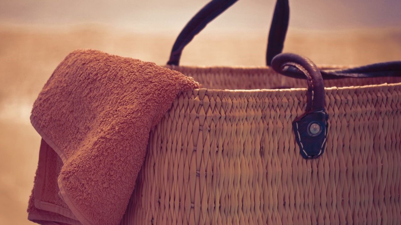 The Dual-Use Cooler Tote Trend and What It Actually Means When You're Buying in Bulk