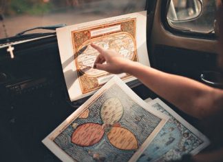 TRAVEL WORKOUTS: FITNESS TIPS FOR TRAVELERS